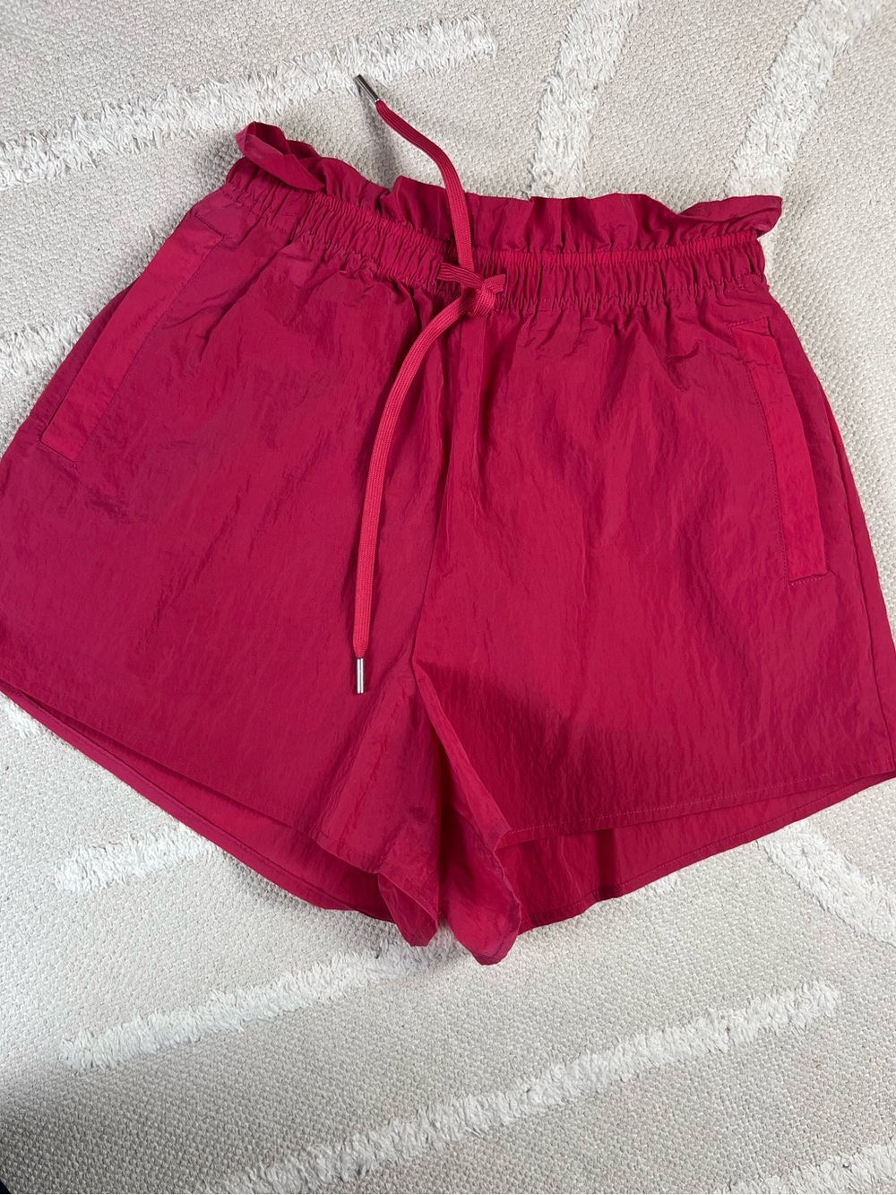 Varley Tulair High-Waisted Nylon Shorts – Fuchsia – Size XS